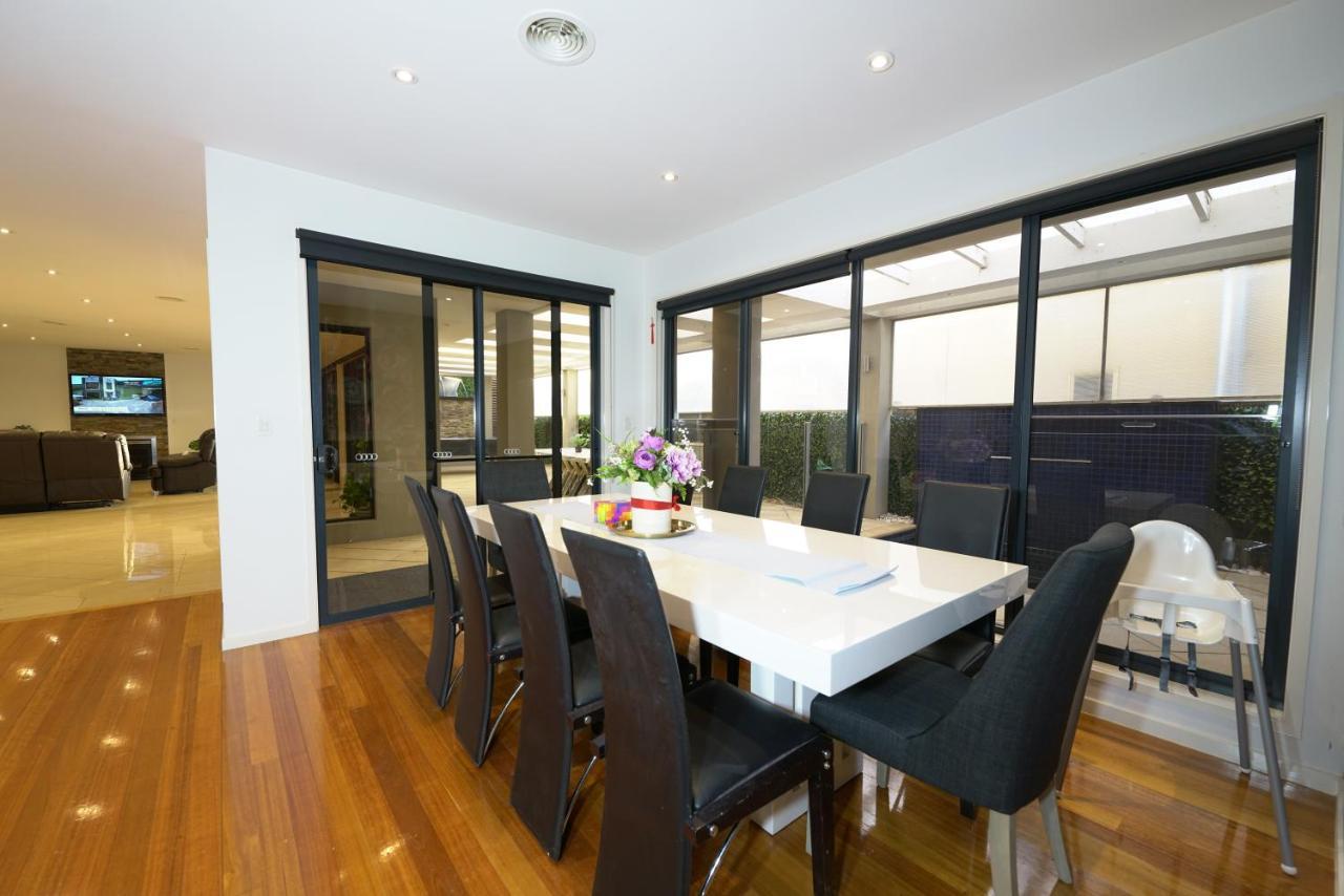Luxury 7Brm Entire House Lakeview Blackswans Wifi Bbq Resort Point Cook Exterior foto