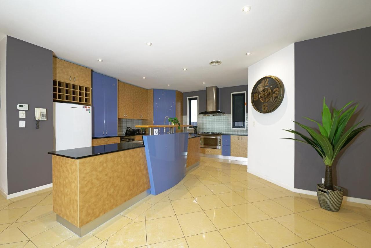 Luxury 7Brm Entire House Lakeview Blackswans Wifi Bbq Resort Point Cook Exterior foto