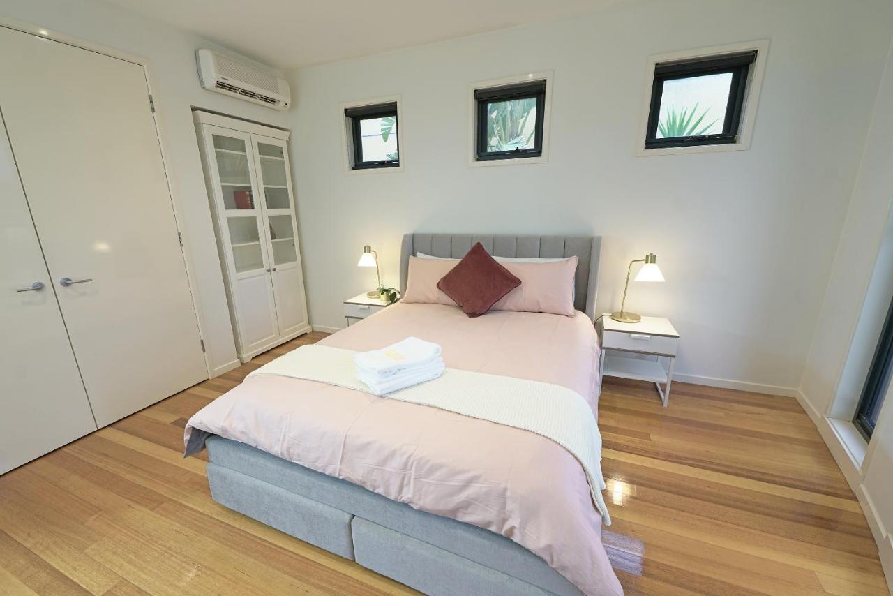 Luxury 7Brm Entire House Lakeview Blackswans Wifi Bbq Resort Point Cook Exterior foto